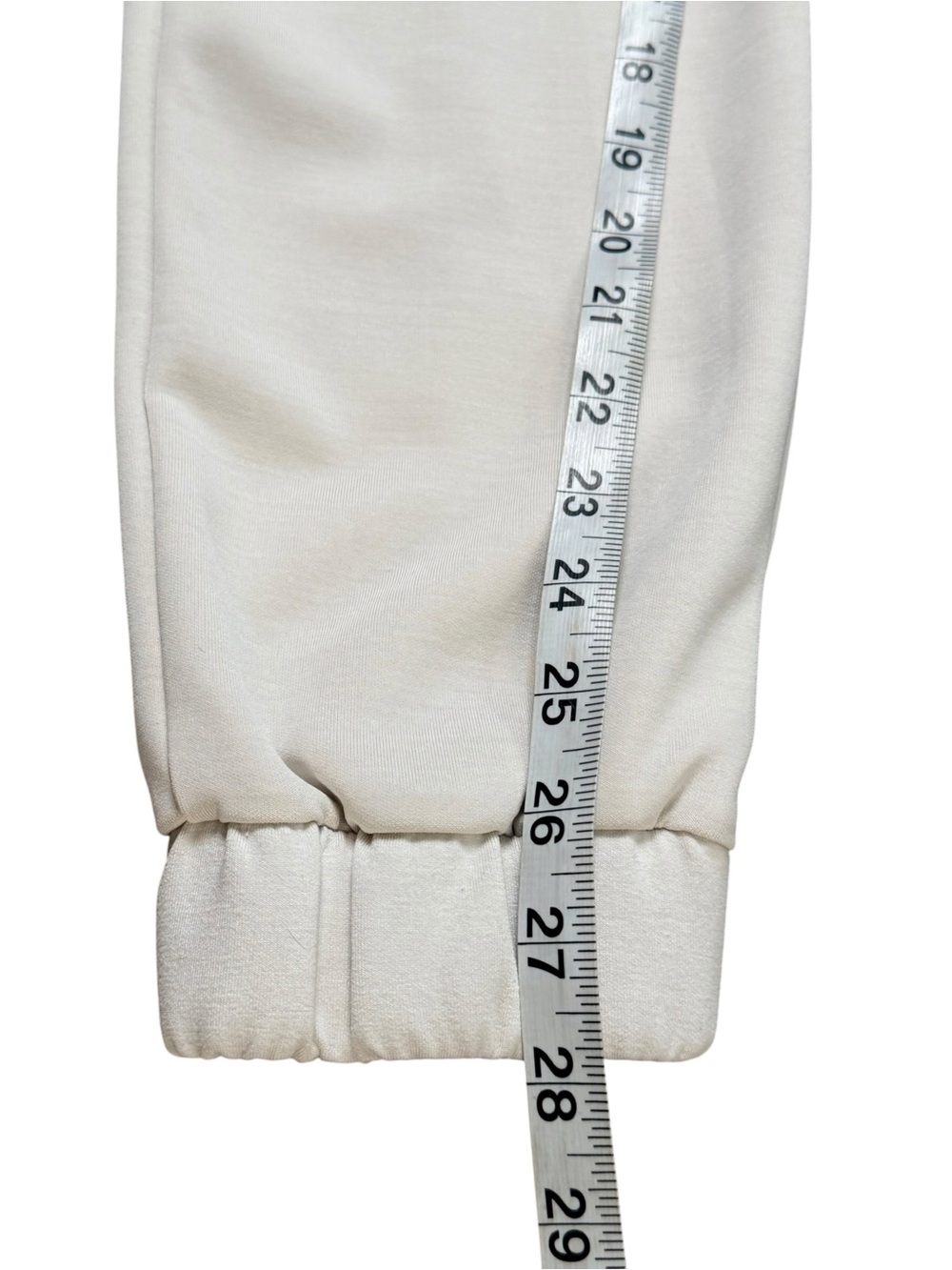 Lululemon Cream High Rise Joggers Sweatpants Pockets Women’s 6-8 - Picture 8 of 8